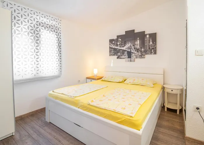 Apartament Ana 2 *