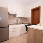 Ana 2 * Baška