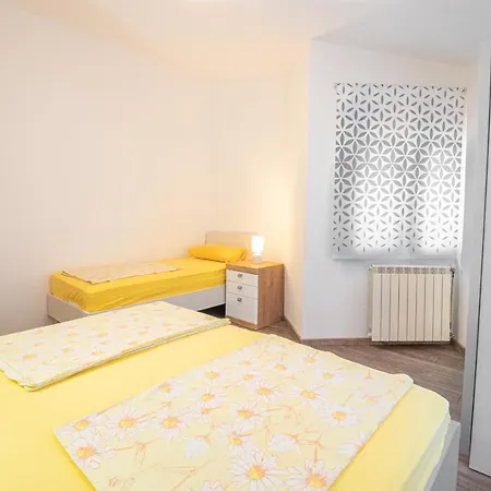 Apartmán Ana 2 *